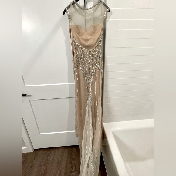 PROM DRESS! - Picture 3 of 4